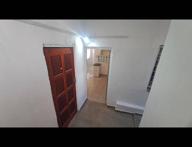 1 BEDROOM PROPERTY TO RENT IN MEREWENT